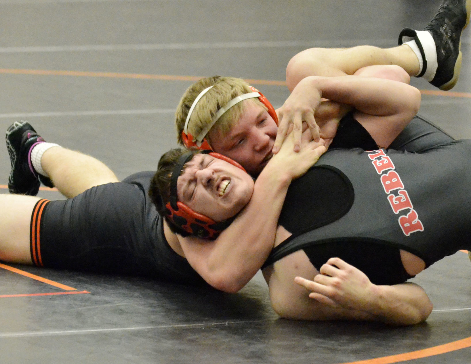 Class 1A wrestling sectional in Sibley
